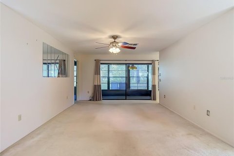 House in Spring Hill, Florida 2 bedrooms, 111.2 sq.m. № 2220599 - photo 14