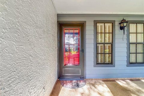 House in Spring Hill, Florida 2 bedrooms, 111.2 sq.m. № 2220599 - photo 10