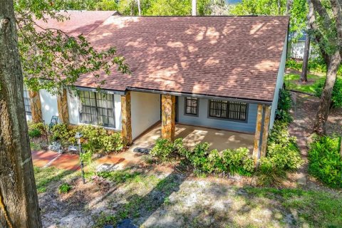 House in Spring Hill, Florida 2 bedrooms, 111.2 sq.m. № 2220599 - photo 4