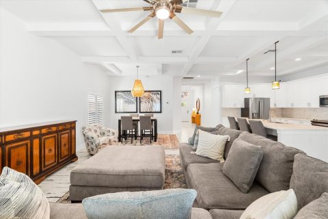 Villa ou maison à vendre à Palm Harbor, Floride: 4 chambres, 187.85 m2 № 1760481 - photo 6