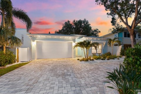 Villa ou maison à vendre à Palm Harbor, Floride: 4 chambres, 187.85 m2 № 1760481 - photo 3