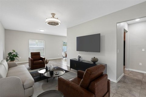 Casa en venta en Tampa, Florida, 3 dormitorios, 145.67 m2 № 2239103 - foto 3