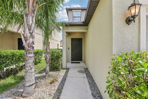 Casa en venta en Tampa, Florida, 3 dormitorios, 145.67 m2 № 2239103 - foto 2