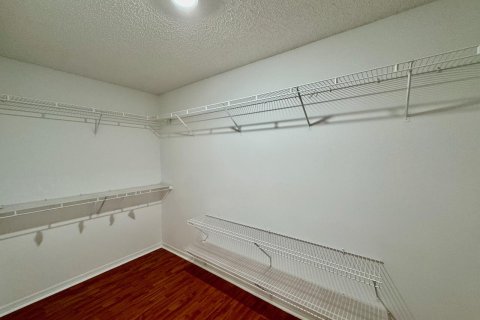 Купить виллу или дом в Корал-Спрингс, Флорида 1 комната, 265.33м2, № 2077846 - фото 16