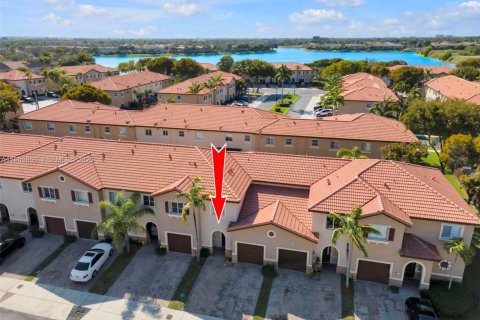 Adosado en venta en Cutler Bay, Florida, 2 dormitorios, 141.03 m2 № 2030804 - foto 18