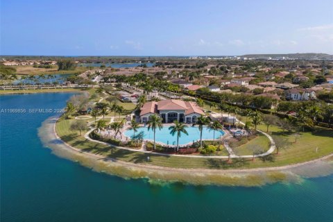 Adosado en venta en Cutler Bay, Florida, 2 dormitorios, 141.03 m2 № 2030804 - foto 19