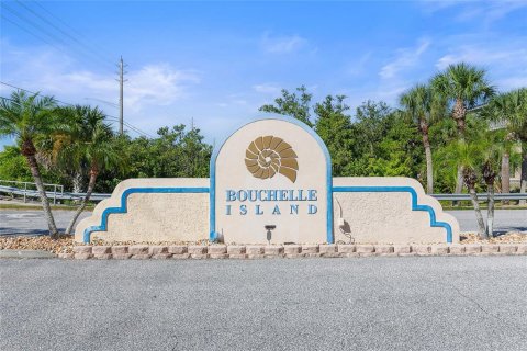 Condominio en venta en New Smyrna Beach, Florida, 3 dormitorios, 179.77 m2 № 2308100 - foto 2
