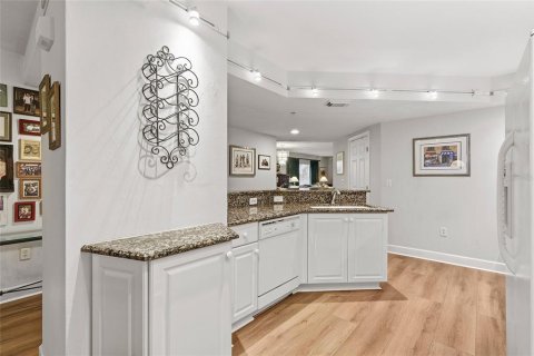 Condominio en venta en New Smyrna Beach, Florida, 3 dormitorios, 179.77 m2 № 2308100 - foto 4