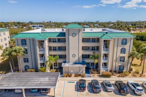 Condominio en New Smyrna Beach, Florida, 3 dormitorios  № 2308100