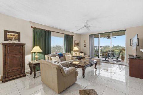 Condominio en venta en New Smyrna Beach, Florida, 3 dormitorios, 179.77 m2 № 2308100 - foto 13