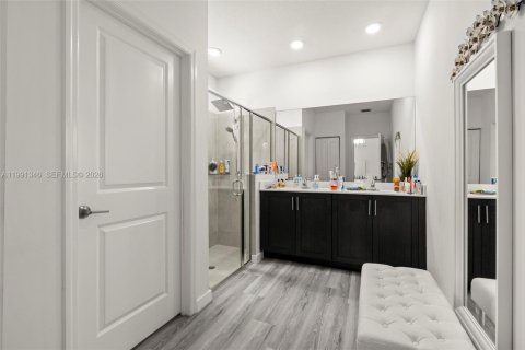 Villa ou maison à vendre à Homestead, Floride: 4 chambres, 202.34 m2 № 2057142 - photo 24