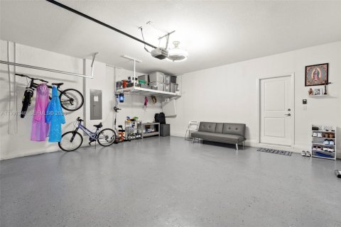 Villa ou maison à vendre à Homestead, Floride: 4 chambres, 202.34 m2 № 2057142 - photo 30