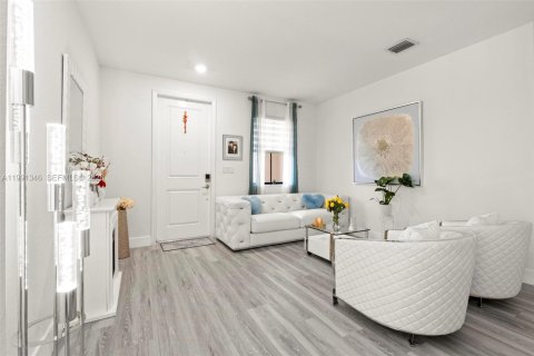 Villa ou maison à vendre à Homestead, Floride: 4 chambres, 202.34 m2 № 2057142 - photo 9