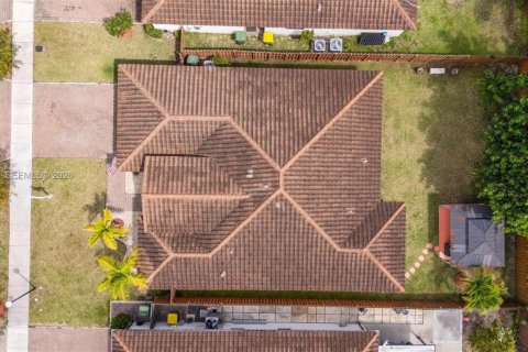 Villa ou maison à vendre à Homestead, Floride: 4 chambres, 202.34 m2 № 2057142 - photo 4