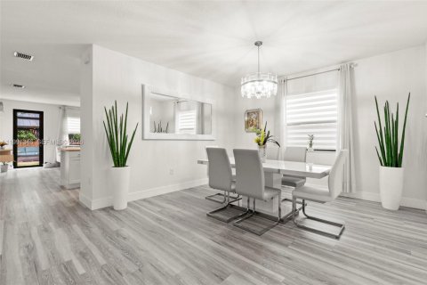 Villa ou maison à vendre à Homestead, Floride: 4 chambres, 202.34 m2 № 2057142 - photo 12