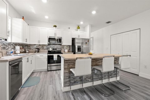 Villa ou maison à vendre à Homestead, Floride: 4 chambres, 202.34 m2 № 2057142 - photo 16