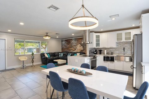 Casa en venta en Wilton Manors, Florida, 3 dormitorios, 143.16 m2 № 2427924 - foto 11