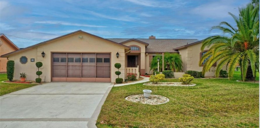 House in Palm Coast, Florida 3 bedrooms, 224.54 sq.m. № 1826961