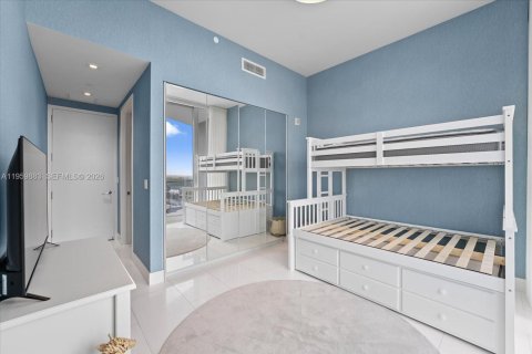 Condo in Sunny Isles Beach, Florida, 3 bedrooms № 2032022 - photo 19