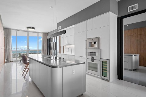 Condo in Sunny Isles Beach, Florida, 3 bedrooms № 2032022 - photo 10