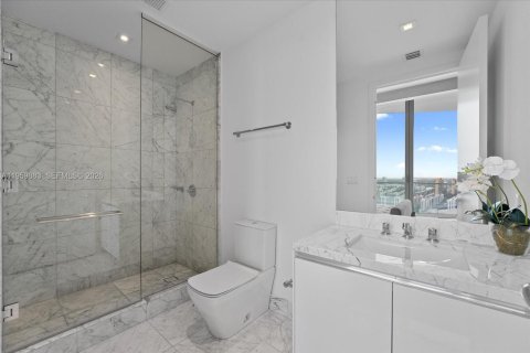 Condo in Sunny Isles Beach, Florida, 3 bedrooms № 2032022 - photo 26