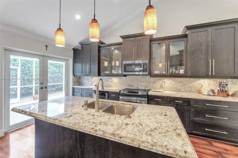 Купить виллу или дом в Купер-Сити, Флорида 3 спальни, 158.03м2, № 1957793 - фото 4