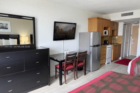 Купить кондоминиум в Санни-Айлс-Бич, Флорида № 2009713 - фото 25