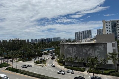 Купить кондоминиум в Санни-Айлс-Бич, Флорида № 2009713 - фото 26