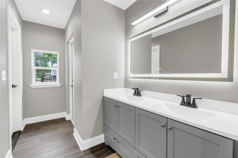 Casa en venta en Eustis, Florida, 4 dormitorios, 292.83 m2 № 2350134 - foto 30