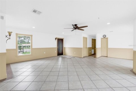 Casa en venta en Eustis, Florida, 4 dormitorios, 292.83 m2 № 2350134 - foto 16