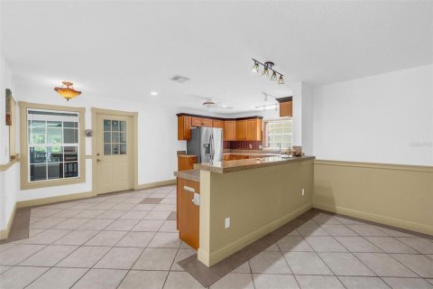 Casa en venta en Eustis, Florida, 4 dormitorios, 292.83 m2 № 2350134 - foto 25