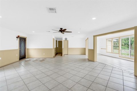 Casa en venta en Eustis, Florida, 4 dormitorios, 292.83 m2 № 2350134 - foto 18