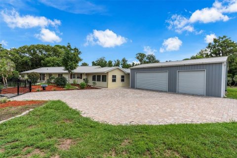 Casa en venta en Eustis, Florida, 4 dormitorios, 292.83 m2 № 2350134 - foto 5