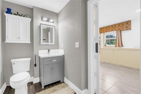 Casa en venta en Eustis, Florida, 4 dormitorios, 292.83 m2 № 2350134 - foto 29