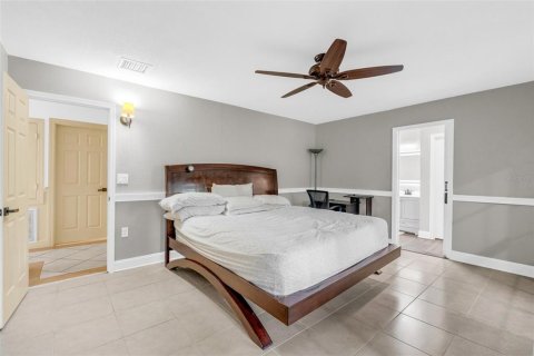 Casa en venta en Eustis, Florida, 4 dormitorios, 292.83 m2 № 2350134 - foto 27
