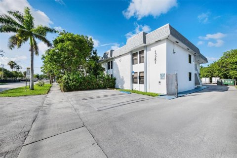 Apartment in North Miami, Florida 2 bedrooms, 78.97 sq.m. № 2002467 - photo 12