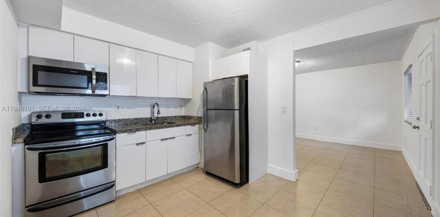 Apartment in North Miami, Florida 2 bedrooms, 78.97 sq.m. № 2002467