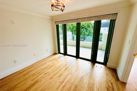 Condominio en alquiler en Coral Gables, Florida, 3 dormitorios, 195.09 m2 № 1993790 - foto 7