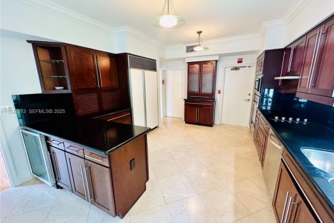 Condominio en alquiler en Coral Gables, Florida, 3 dormitorios, 195.09 m2 № 1993790 - foto 28