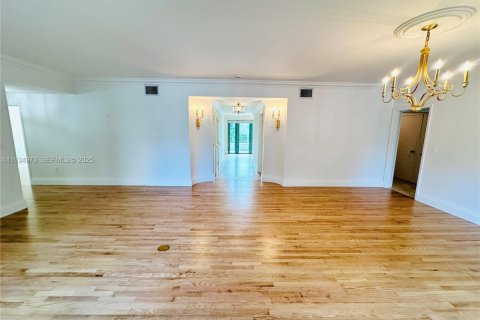 Condominio en alquiler en Coral Gables, Florida, 3 dormitorios, 195.09 m2 № 1993790 - foto 21