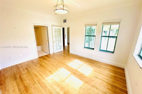 Condominio en alquiler en Coral Gables, Florida, 3 dormitorios, 195.09 m2 № 1993790 - foto 10