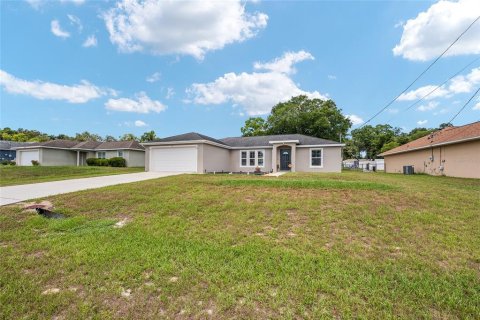 House in Ocala, Florida 3 bedrooms, 129.13 sq.m. № 2226149 - photo 4