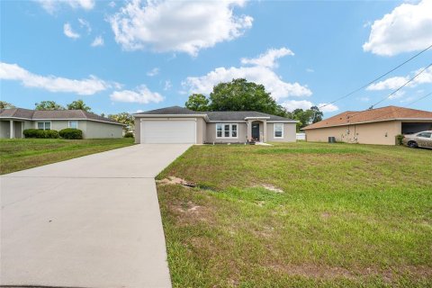 House in Ocala, Florida 3 bedrooms, 129.13 sq.m. № 2226149 - photo 5