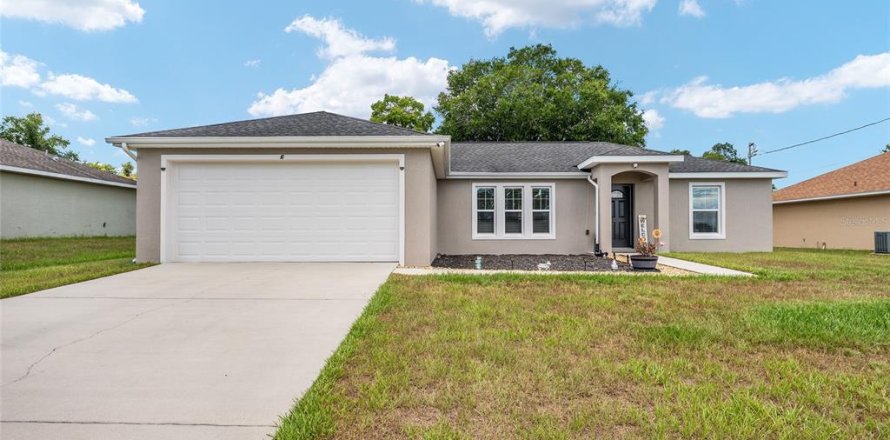 House in Ocala, Florida 3 bedrooms, 129.13 sq.m. № 2226149