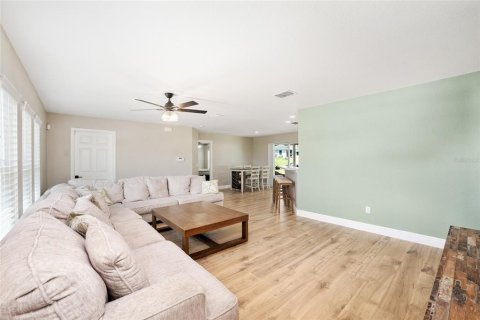 House in Ocala, Florida 3 bedrooms, 129.13 sq.m. № 2226149 - photo 10