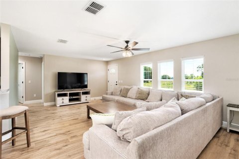 House in Ocala, Florida 3 bedrooms, 129.13 sq.m. № 2226149 - photo 9