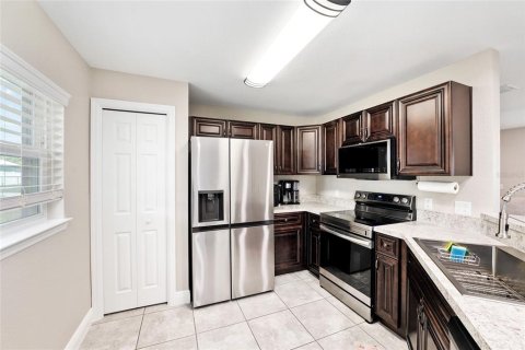 House in Ocala, Florida 3 bedrooms, 129.13 sq.m. № 2226149 - photo 20