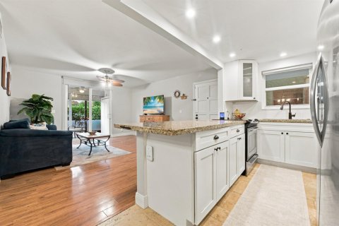 Купить кондоминиум в Бока-Ратон, Флорида 4 комнаты, 90.86м2, № 2411720 - фото 2