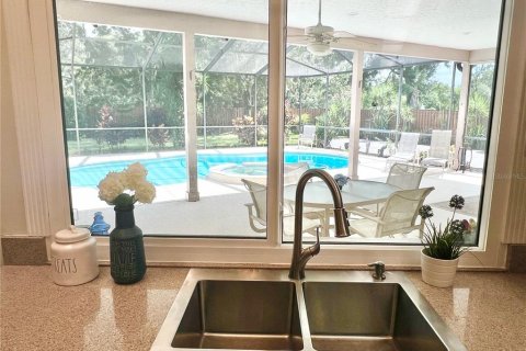 House in Valrico, Florida 4 bedrooms, 250.19 sq.m. № 1847142 - photo 12