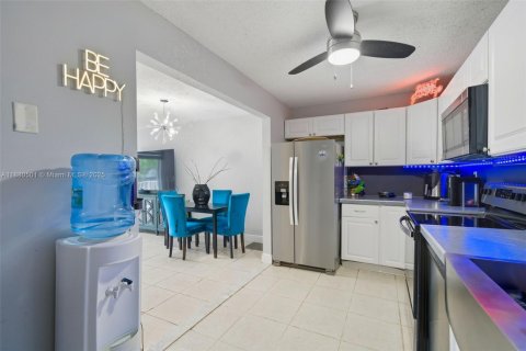 Copropriété à vendre à North Miami, Floride: 2 chambres, 83.15 m2 № 1978412 - photo 6